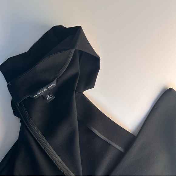 Banana Republic Elegant Black Mini Dress - Picture 4 of 7